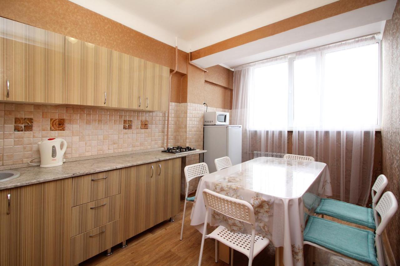Spacious Central Apartment Алматы Экстерьер фото